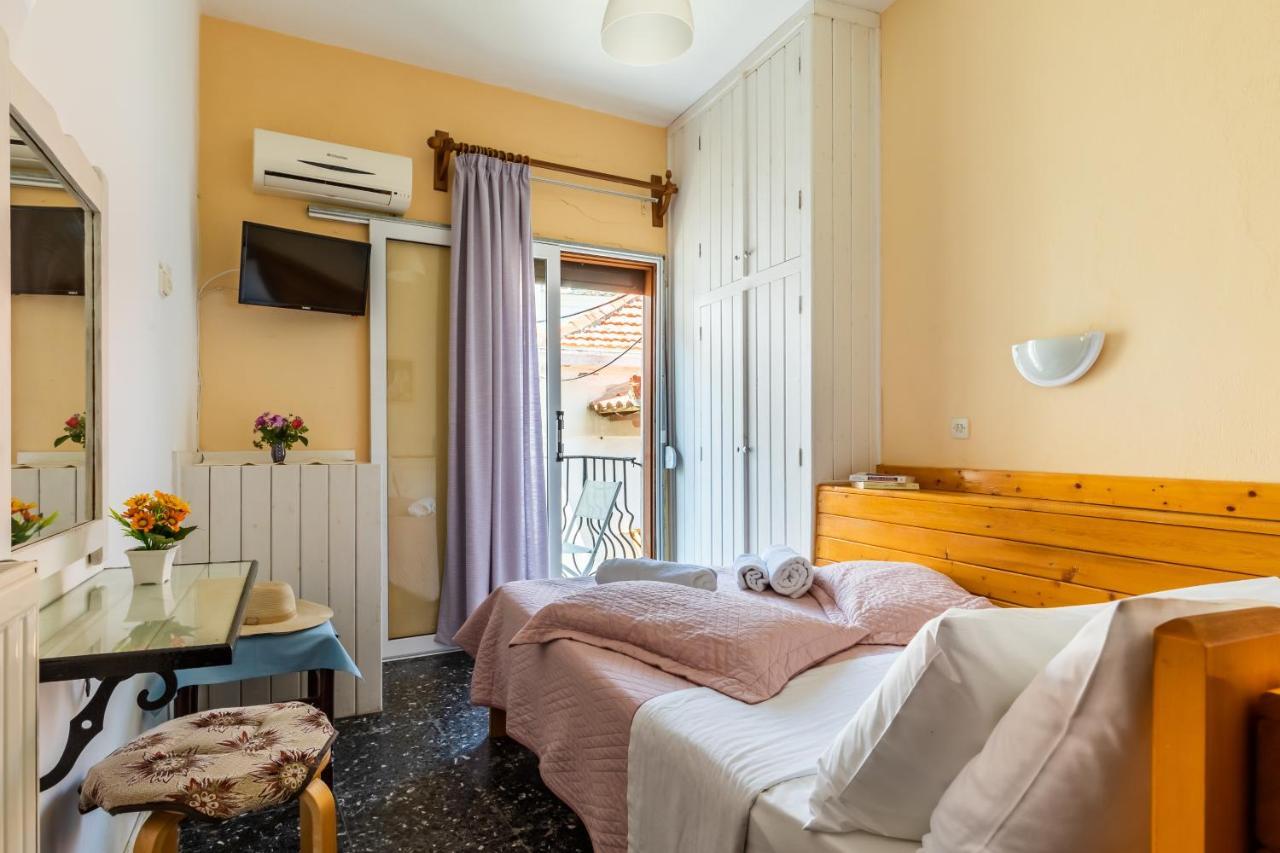 Regina Hotel Skopelos Exterior foto