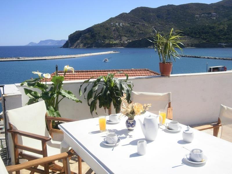 Regina Hotel Skopelos Exterior foto
